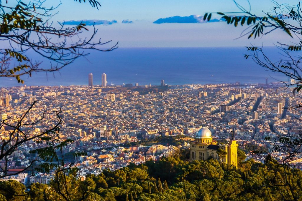 Descubre los mejores viajes sorpresa en España y vive una experiencia única
